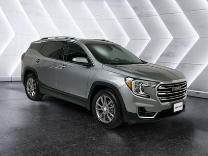 Used 2024 GMC Terrain SLT