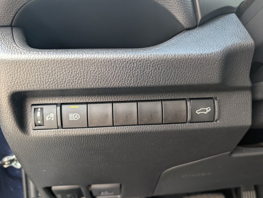 Used 2024 Toyota RAV4 XLE Premium FWD image 24