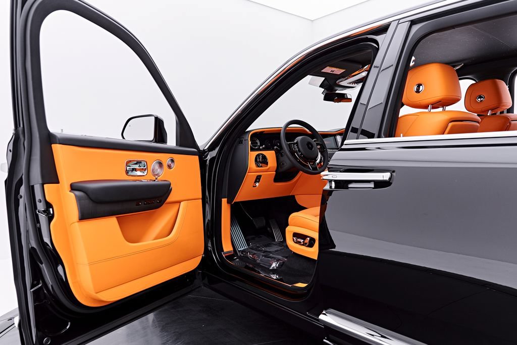 Used 2026 Rolls-Royce Cullinan w/ Cullinan Package AWD/4WD image 42