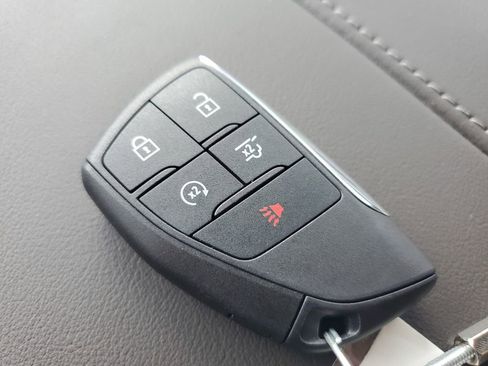 Used 2026 Chevrolet Tahoe LS RWD image 32