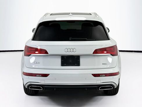 Used 2022 Audi Q5 2.0T Premium Plus w/ Premium Plus Package AWD/4WD image 6