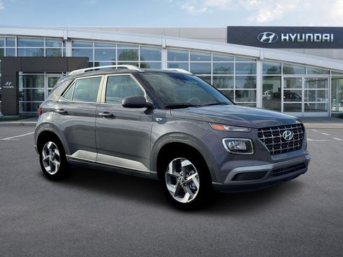 New 2026 Hyundai Venue SEL FWD image 10