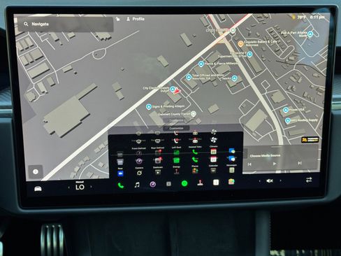 Used 2021 Tesla Model S Plaid image 22