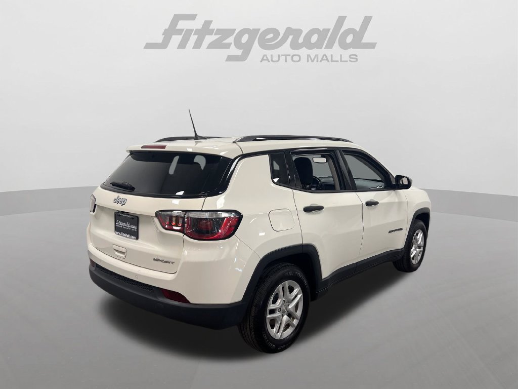 Used 2018 Jeep Compass Sport w/ Tech Group FWD image 6
