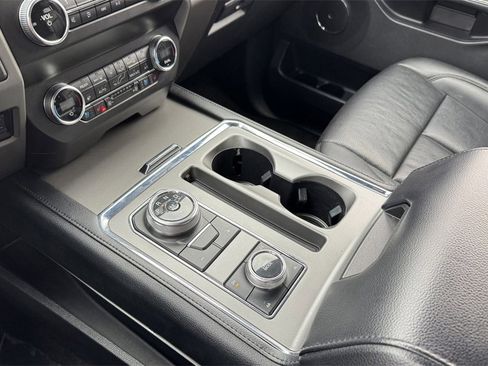 Used 2019 Ford Expedition XLT w/ Equipment Group 202A image 24