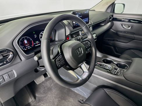 Certified 2025 Honda Pilot EX-L image 8