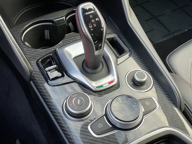 Used 2021 Alfa Romeo Giulia Quadrifoglio RWD image 30