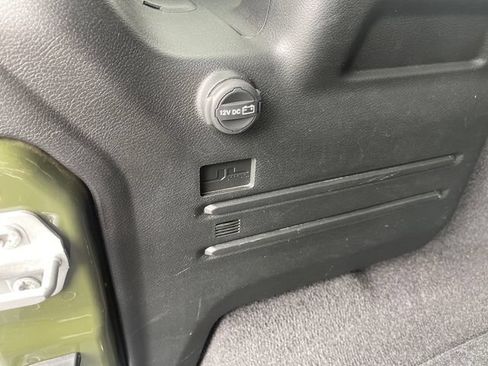Used 2023 Jeep Wrangler Unlimited Sahara AWD/4WD image 23