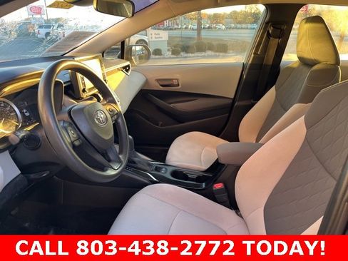 Used 2022 Toyota Corolla LE image 7