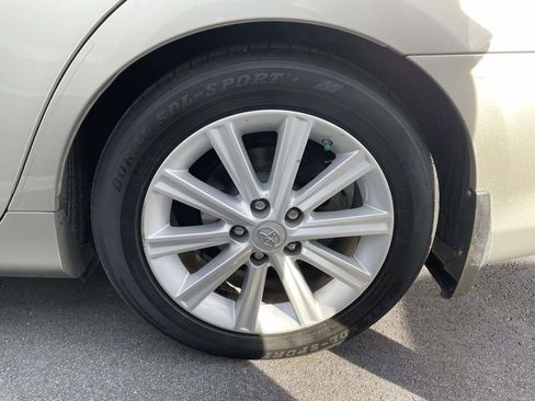 Used 2014 Toyota Camry XLE w/ Leather Package image 6