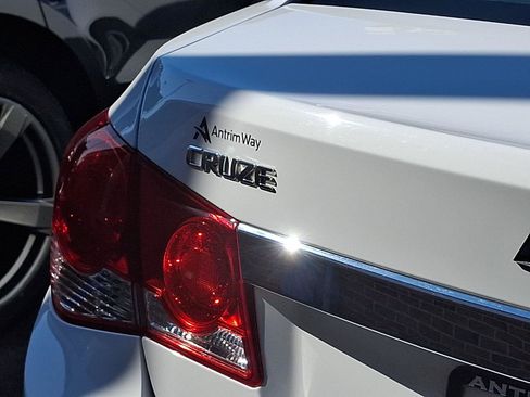 Used 2016 Chevrolet Cruze LT FWD image 5