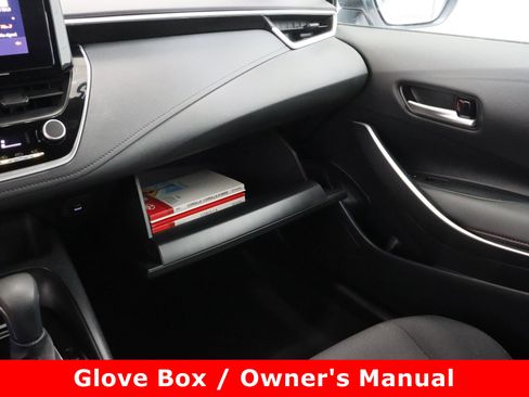 Certified 2025 Toyota Corolla SE image 21