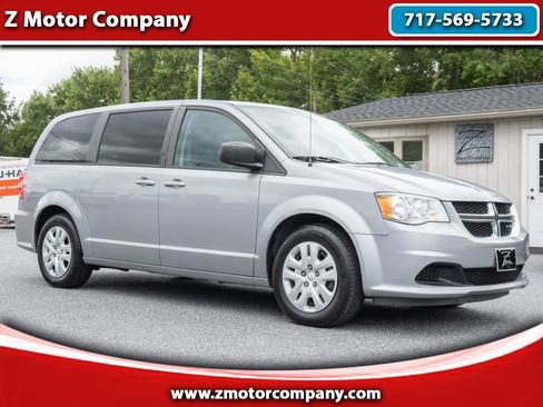 Used 2018 Dodge Grand Caravan SE w/ UConnect Hands-Free Group FWD image 1