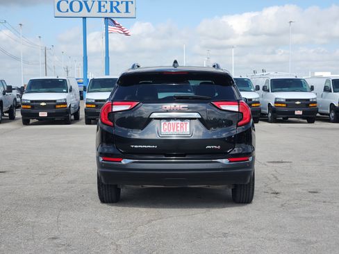 Used 2023 GMC Terrain AT4 w/ Tech Package AWD/4WD image 6