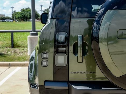New 2026 Land Rover Defender 110 X-Dynamic SE AWD/4WD image 61