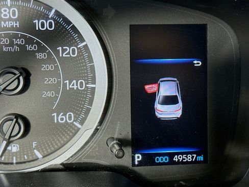 Used 2021 Toyota Corolla LE FWD image 16