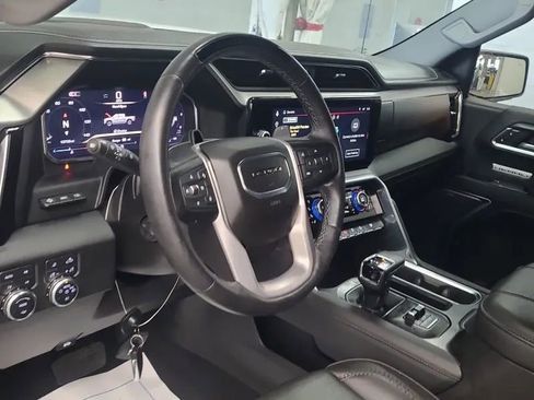 Used 2024 GMC Sierra 1500 Denali image 3