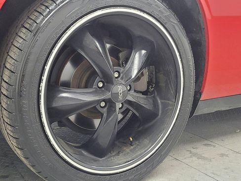 Used 2019 Dodge Challenger SXT image 31