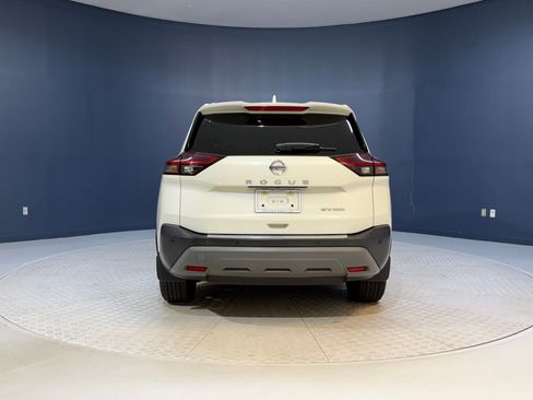 Used 2021 Nissan Rogue SV w/ Premium Package AWD/4WD image 10