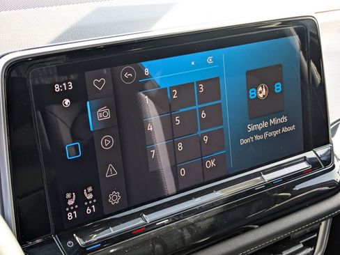 Used 2025 Volkswagen Atlas Cross Sport SE FWD image 21