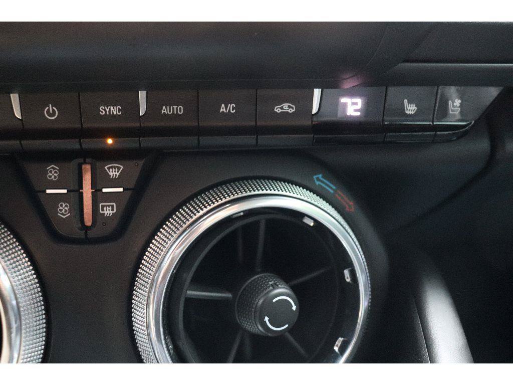 Used 2016 Chevrolet Camaro SS RWD image 17