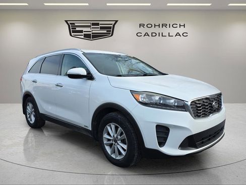 Used 2019 Kia Sorento LX w/ LX Convenience Package image 3