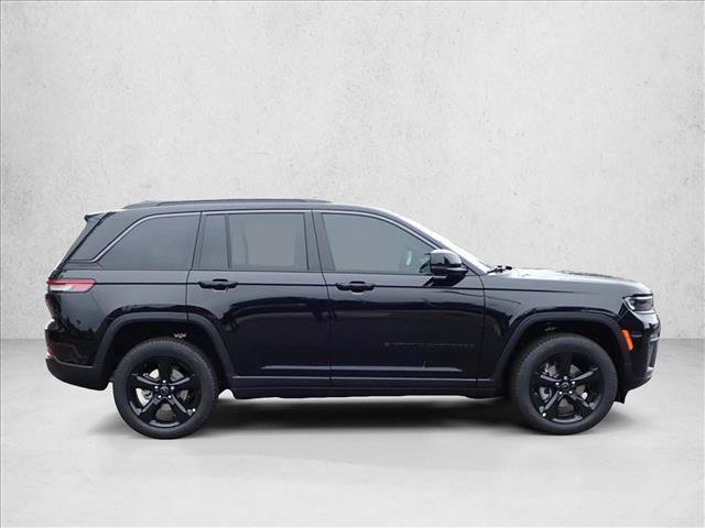 New 2027 Jeep Grand Cherokee Limited w/ Limited Altitude Package AWD/4WD image 5