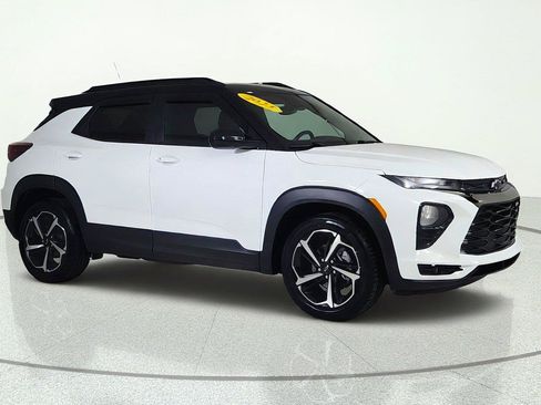 Used 2023 Chevrolet TrailBlazer RS w/ Sun and Liftgate Package FWD image 8