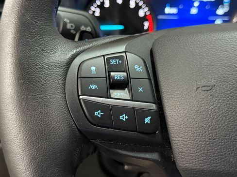 Used 2020 Ford Explorer XLT w/ Equipment Group 202A AWD/4WD image 14