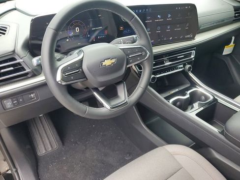 New 2026 Chevrolet Traverse LT image 11