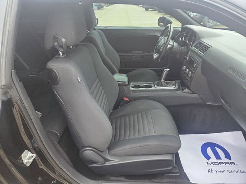 Used 2014 Dodge Challenger R/T w/ Blacktop Package image 5