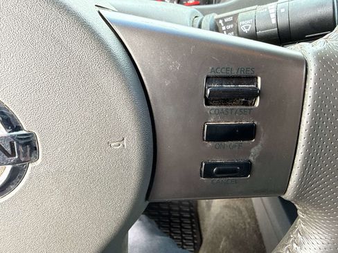 Used 2005 Nissan Frontier LE image 23