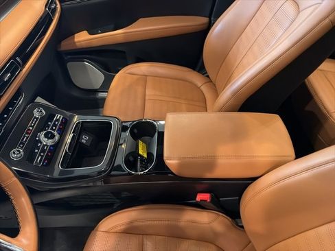 Used 2022 Lincoln Nautilus Black Label w/ Class II Trailer Tow Package image 13