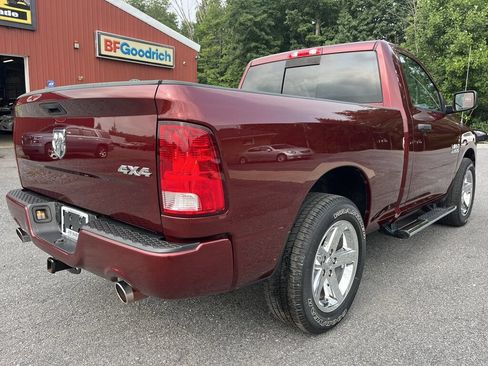 Used 2017 RAM 1500 Express AWD/4WD image 3