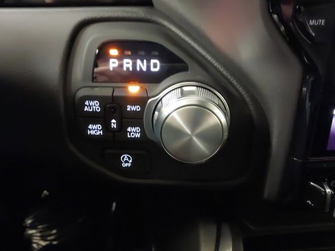 New 2026 RAM 1500 Laramie AWD/4WD image 22