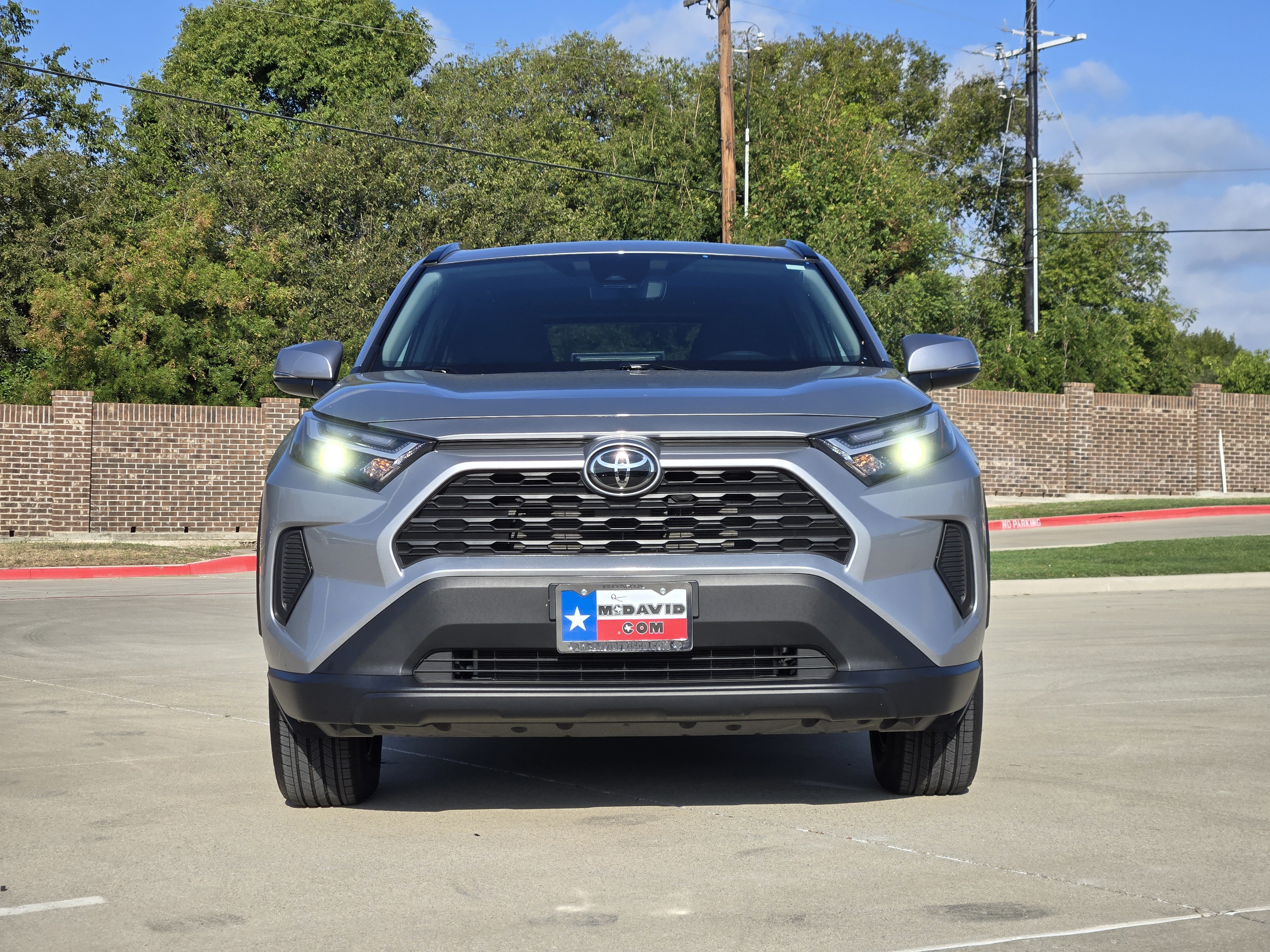 Used 2024 Toyota RAV4 XLE w/ Convenience Package FWD image 2