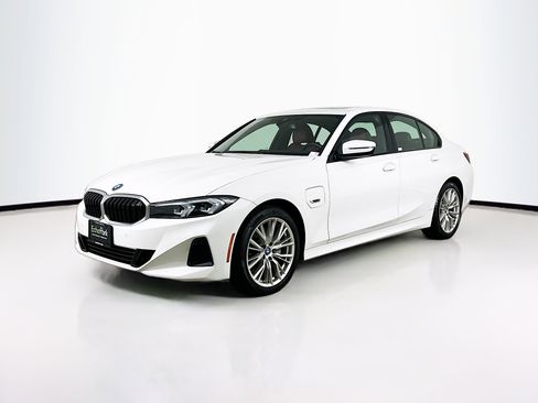 Used 2023 BMW 330e xDrive w/ Driving Assistance Package image 3