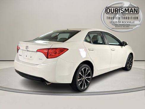 Used 2019 Toyota Corolla XSE image 7