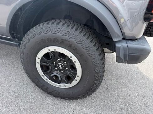 Used 2022 Ford Bronco Badlands AWD/4WD image 5