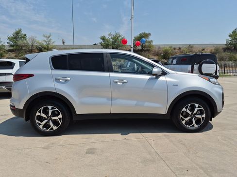 Used 2020 Kia Sportage LX AWD/4WD image 6
