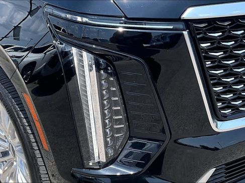 Used 2025 Cadillac Escalade ESV Premium Luxury AWD/4WD image 40