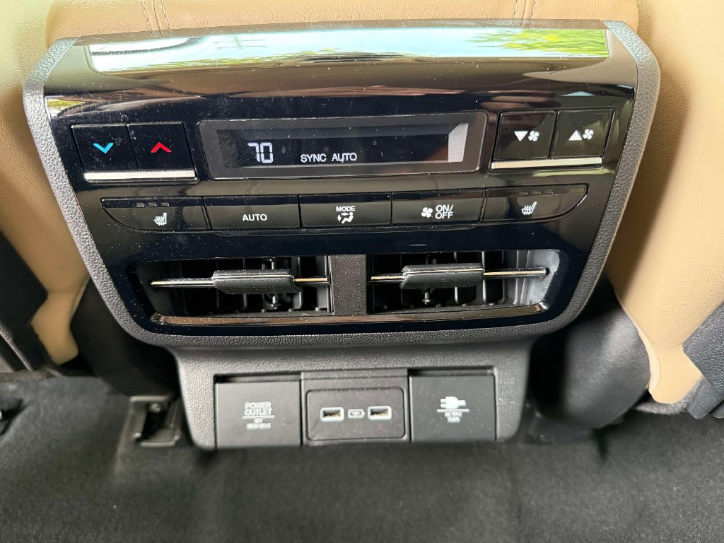 Certified 2024 Acura MDX w/ Advance Package AWD/4WD image 12