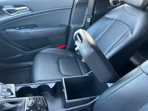 Used 2025 Kia Sportage EX FWD image 15