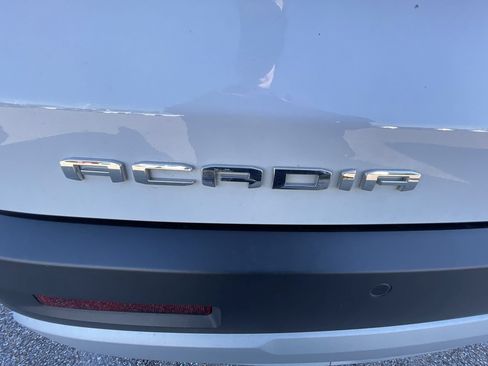 Used 2020 GMC Acadia SLE w/ Driver Convenience Package FWD image 29
