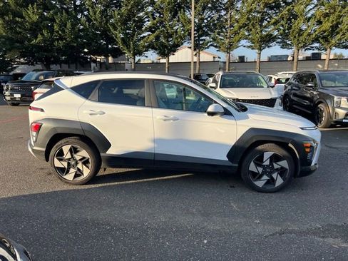 Used 2024 Hyundai Kona Limited image 6