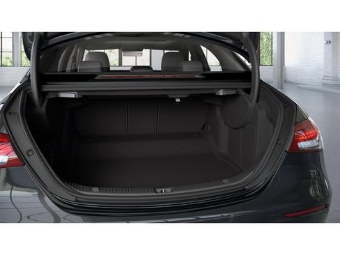 Used 2023 Mercedes-Benz E 350 4MATIC Sedan image 7