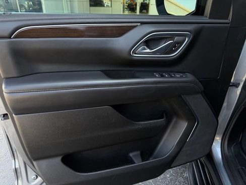 Used 2021 GMC Yukon SLE RWD image 12