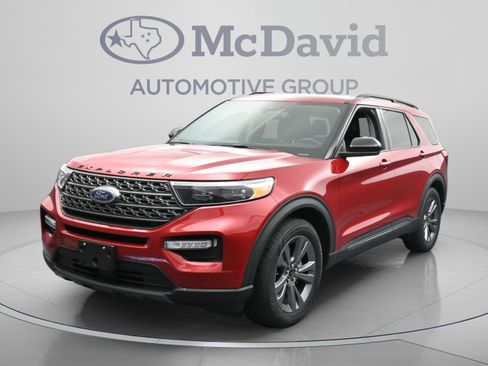 Used 2022 Ford Explorer XLT w/ Equipment Group 202A RWD image 4
