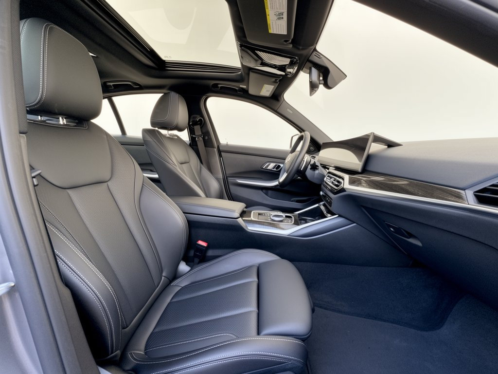Used 2023 BMW 330i Sedan w/ Premium Package RWD image 30