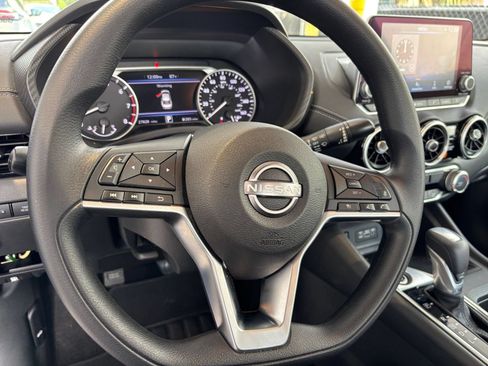 Used 2025 Nissan Sentra SV FWD image 28